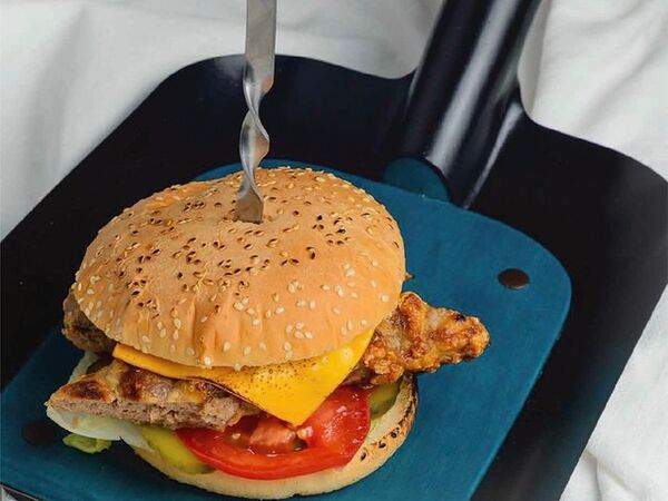 By mama - Бургер Кавказ