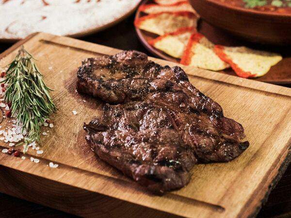 Brisket Eat & Fun - Чак Ай Ролл