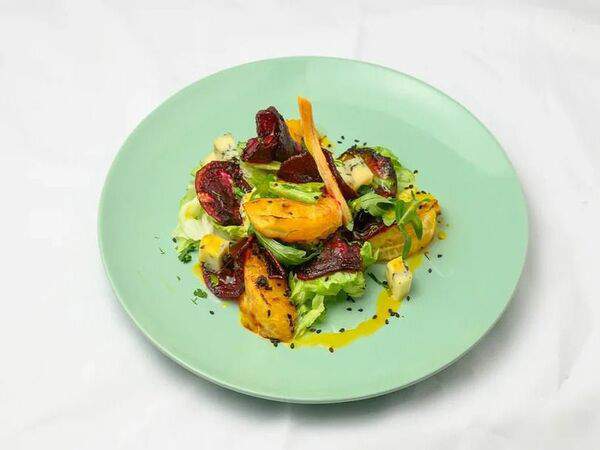 By mama - Салат со свекольными слайсами