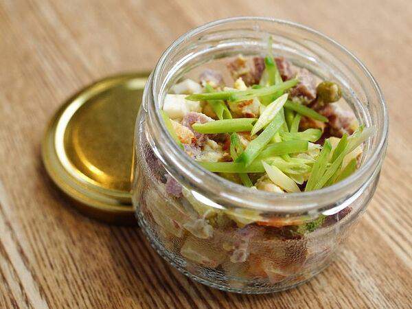 Mola mola coffee - Салат Оливье с окороком