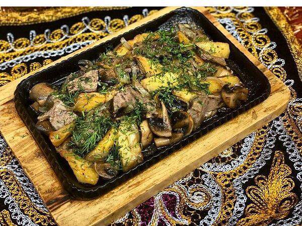 Лагман - Жаркое из телячьей вырезки