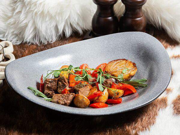 Викинги - Томленная баранина с овощами