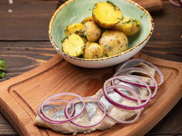 Седло - Сельдь с картофелем