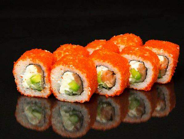 Pelican - Ролл калифорния с лососем