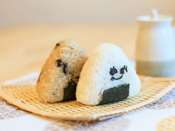 Тайяки - Онигири Лосось со сливочным кремом