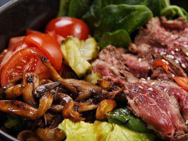 Смокерная BBQ - Салат с ростбифом