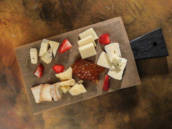 Ресторан 1991 - Сыры с домашним конфитюром