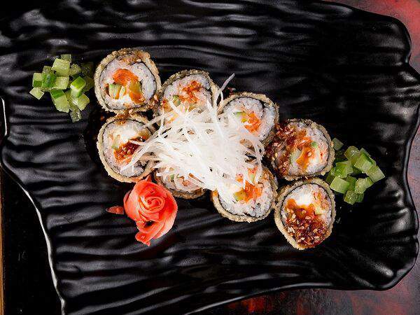 Рамен с уткой - Жареный ролл с семгой