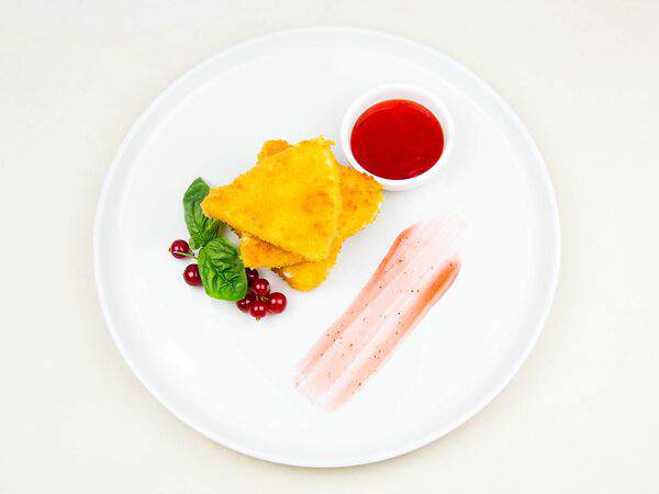 Зимний сад - Сулугуни с ежевичным соусом