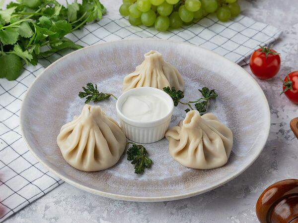 Квеври - Хинкали с сыром сулугуни и зеленью