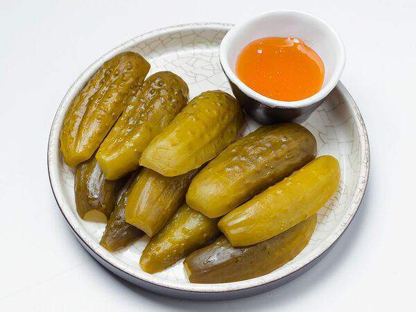 Трактир белый - Бочковые солёные огурцы