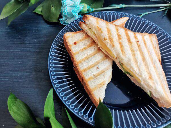 Сансара - Сэндвич с ветчиной и сыром