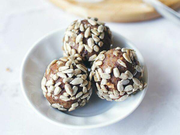 Фитнес-кафе от X-Fit - Конфета из фиников и чернослива