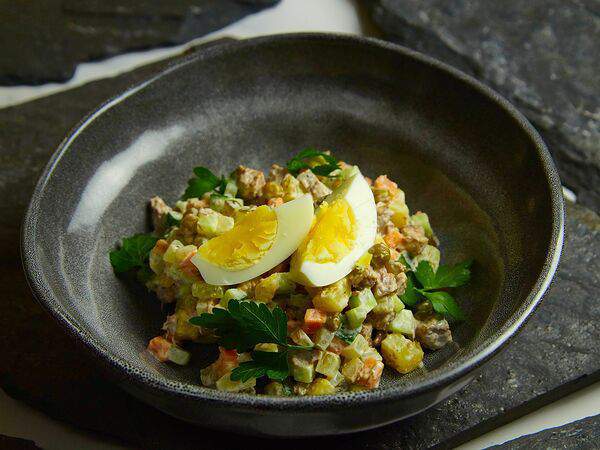 Lava Grill - Оливье с говядиной