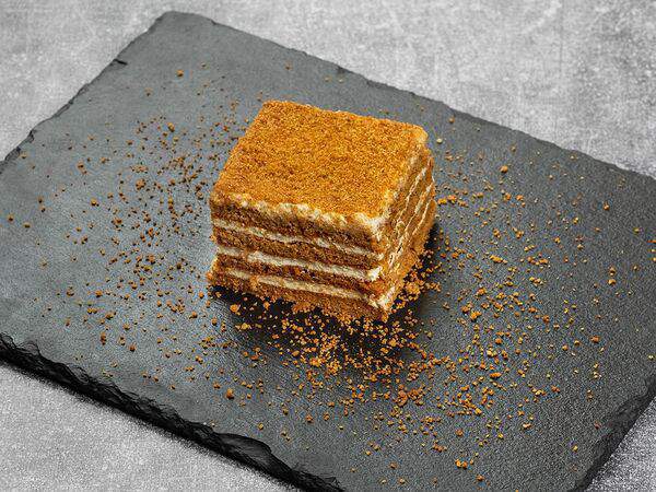 Булочка - Пирожное Медовик