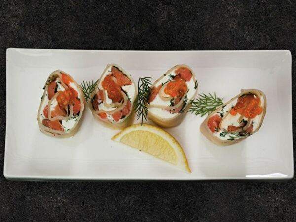 Атмосфера - Блинчики с копченым лососем