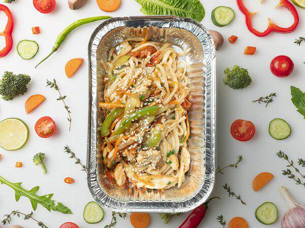 Своя кухня - Удон с куриным филе и овощами