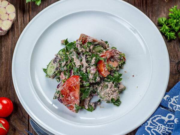 Хинкали & Хачапури - Салат Имеретинский