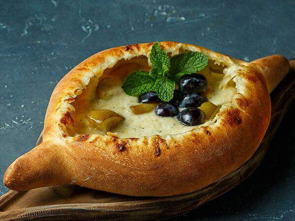 Дом Нино - Аджарули с дорблю и грушей