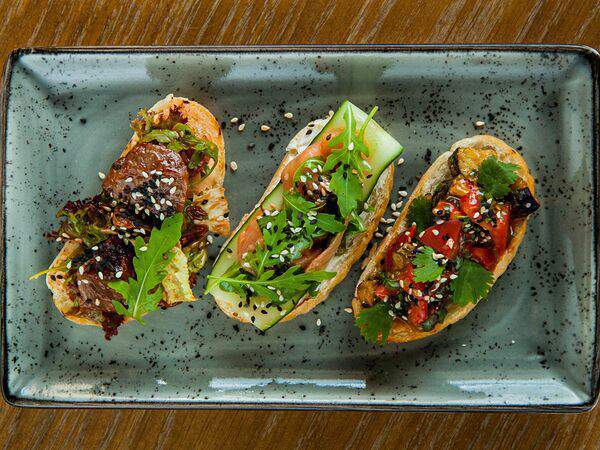 Ромэйн meat - Ассорти брускетт