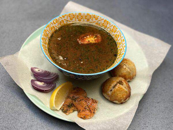 Рестомаркет Китчен - Уха из семги и расстегаями 430/80/30г