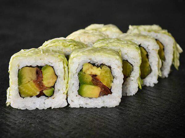 Sushi Life - Ролл в китайском салате с авокадо