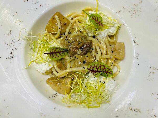 Шенген - Спагетти с белыми грибами и трюфельным капучино