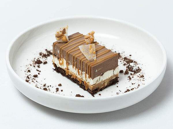 Самое популярное кафе - Торт Сникерс