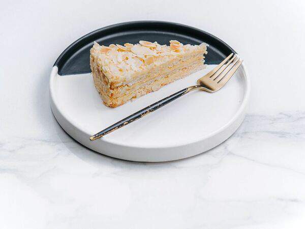 Воронка кофе и вино - Торт Миндальный