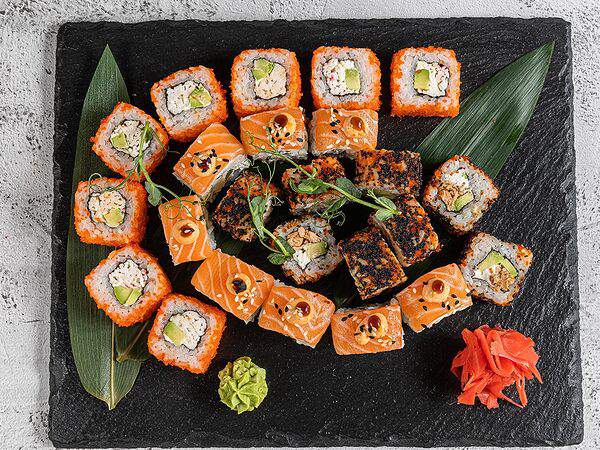 Yoshi Sushi & Mulino Pizza - Ёши сет