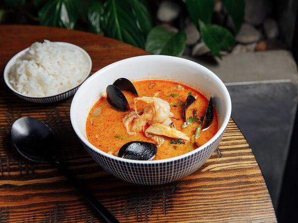 Эбби Noodles & Sushi Bar - Суп Лакса с морепродуктами