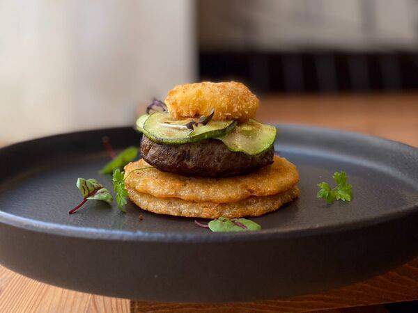 Red BBQ - Бифштекс с хэшбрауном