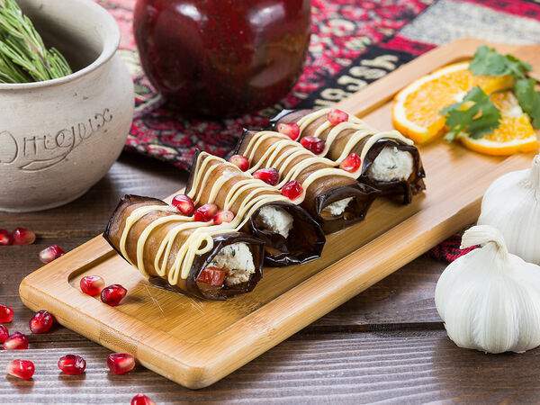 Кафе Отдых - Рулет из баклажанов с сыром фета