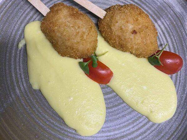 Мамини - Куриное эскимо с картофельно-сырным кремом