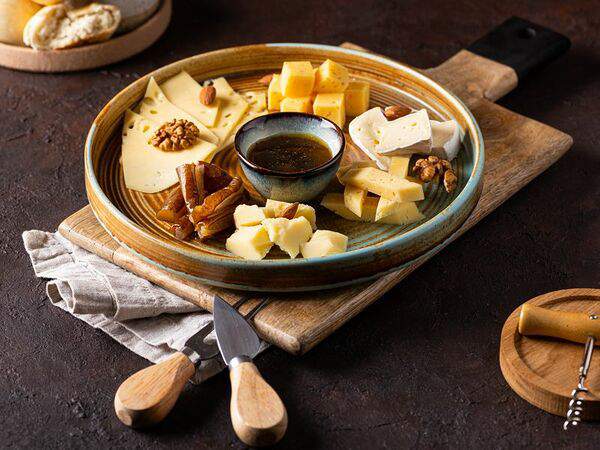 Абсолютъ - Сырная тарелка