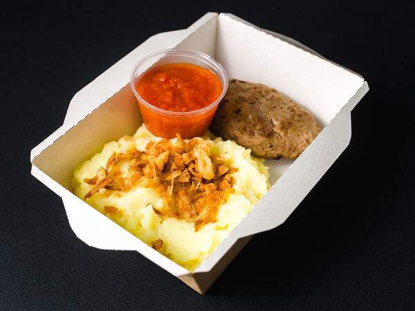 Street Market Food&Coffee - Домашние котлеты с картофельным пюре и сладкой аджикой