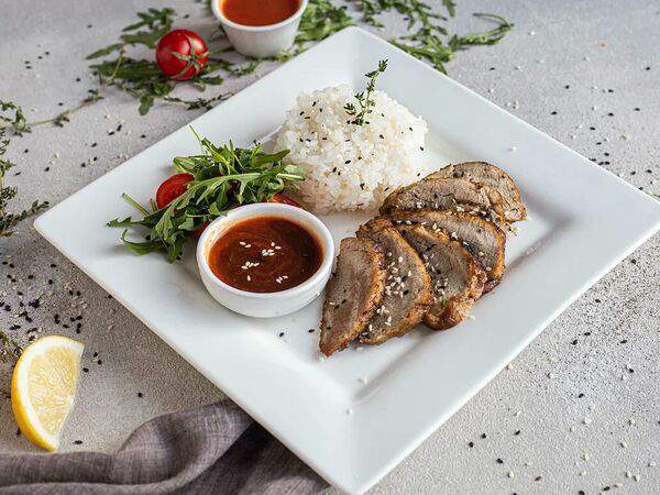 Пино - Медальоны из свинины с соусом тонкацу