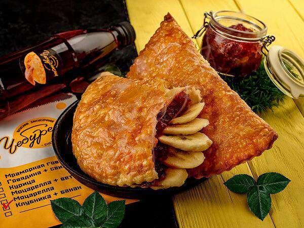 Чебурекми - С клубникой и бананом