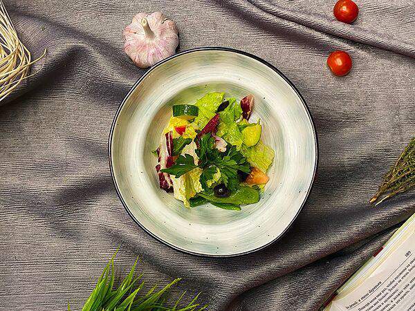 Black wood lounge bar - Фреш салат