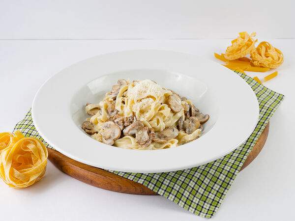 Mamma Mia - Паста Тальятелле с грибами