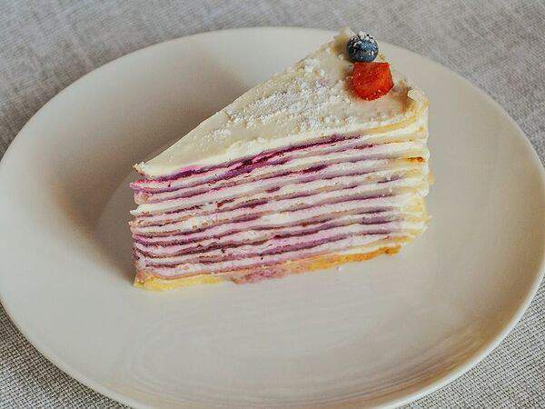 Travelers coffee - Ягодный блинный торт