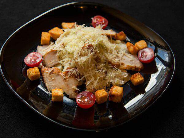 Пельмения - Цезарь с курицей