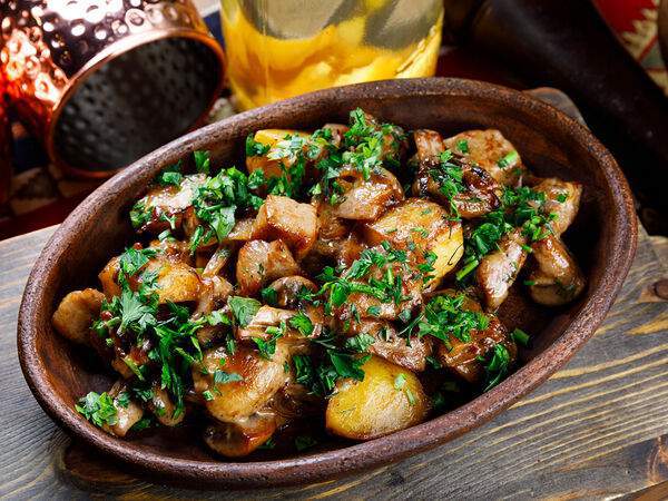 Мангал & гриль - Телятина с грибами и сливочным соусом