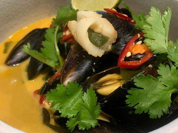 Pro Azia - Мидии в соусе Том Ям