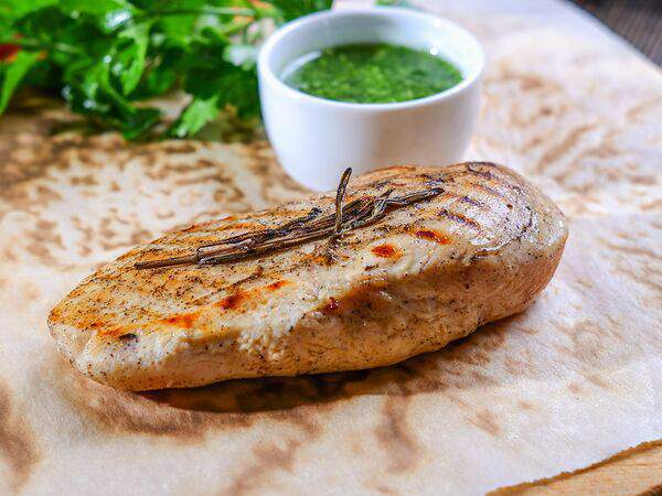 Купец - Стейк из куриной грудки с зеленым соусом