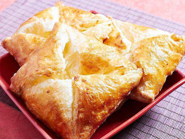 Джо-Джо - Пеновани хачапури с имеретинским сыром