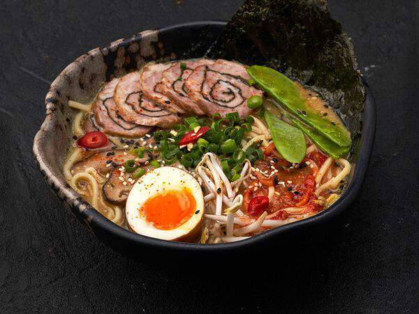 Ramen & Wok - Рамен мисо кимчи со свининой