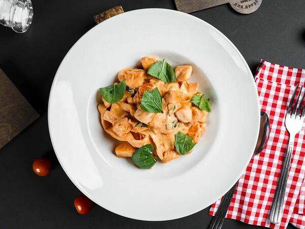 Б&Б Бар - Паста фетучини с лососем