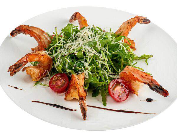 Кадриль - Салат с тигровыми креветками, рукколой и сыром пармезан