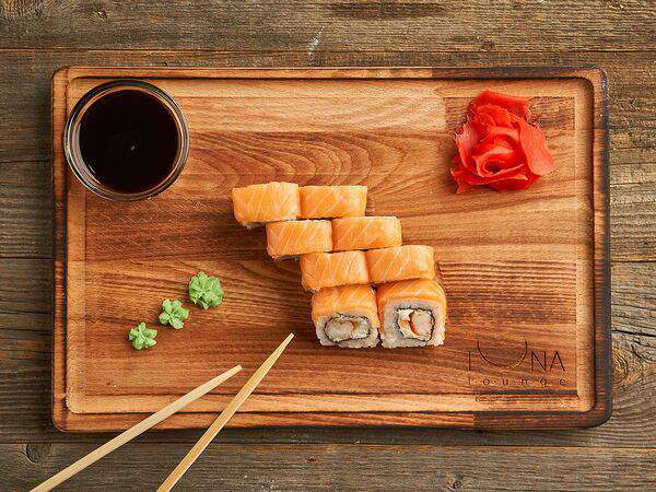 Luna lounge - Ролл Филадельфия с креветкой